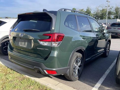 Used 2024 Subaru Forester Premium AWD/4WD image 4