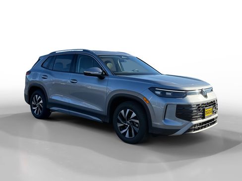 New 2026 Volkswagen Tiguan S image 7