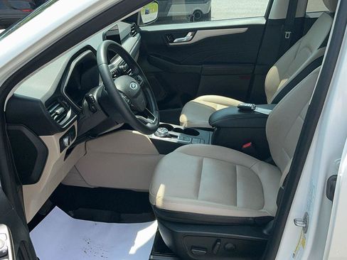 Used 2022 Ford Escape SEL w/ Technology Package AWD/4WD image 12