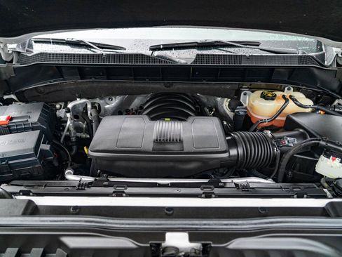 Used 2022 Chevrolet Silverado 1500 LTZ AWD/4WD image 33