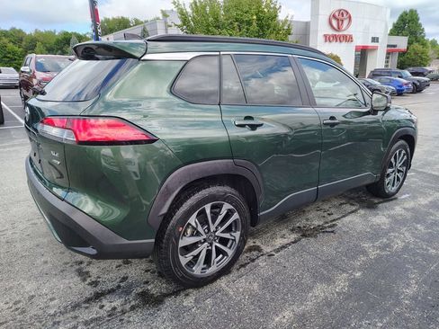 Used 2025 Toyota Corolla Cross XLE AWD/4WD image 4