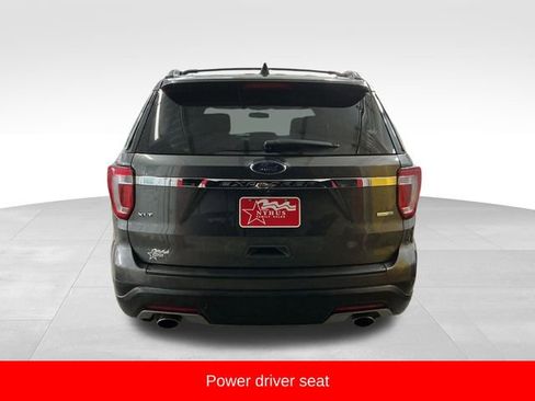 Used 2018 Ford Explorer XLT image 6