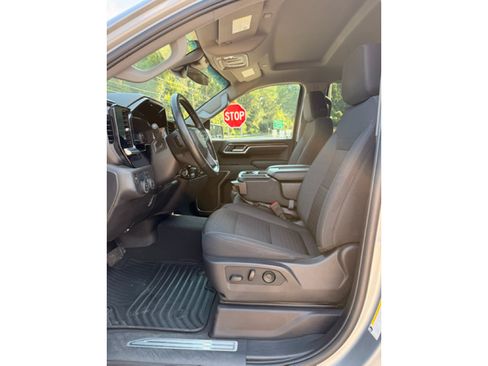 Used 2025 Chevrolet Silverado 1500 LT RWD image 8