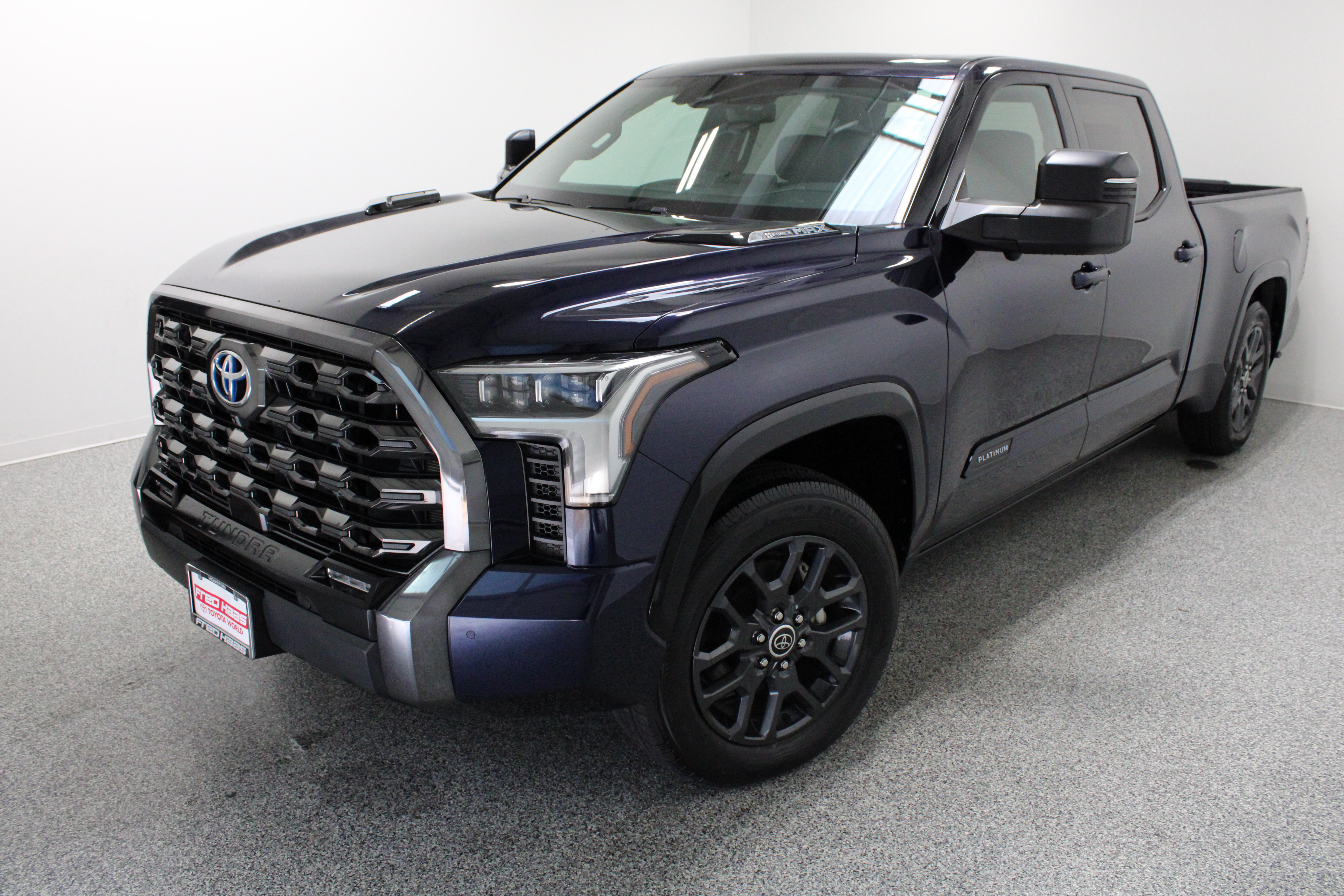 Used 2023 Toyota Tundra Platinum w/ Advanced Package AWD/4WD image 2