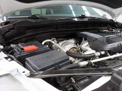 Used 2023 GMC Sierra 1500 AT4 w/ Technology Package image 29