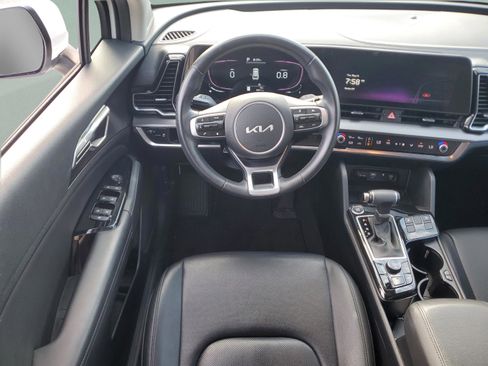 Certified 2023 Kia Sportage EX FWD image 10
