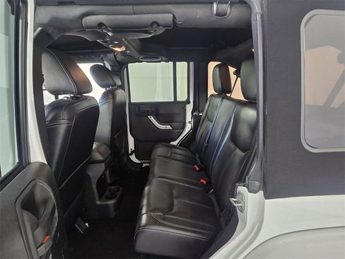 Used 2014 Jeep Wrangler Unlimited Sahara w/ Dual Top Group image 9