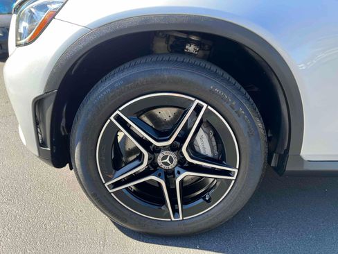 Used 2020 Mercedes-Benz GLC 300 4MATIC image 47