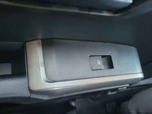 Used 2021 Toyota Tacoma SR5 RWD image 14