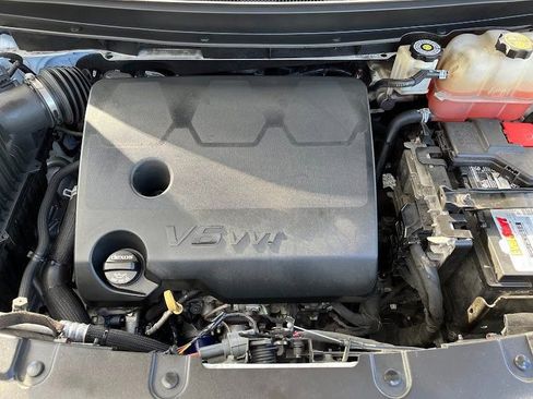 Used 2020 Chevrolet Traverse LS image 28