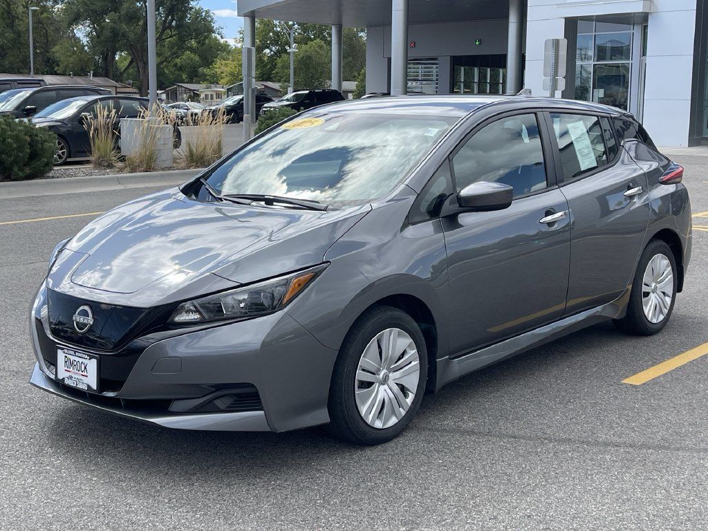 Used 2025 Nissan Leaf S FWD image 3
