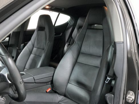 Used 2011 Porsche Panamera image 77