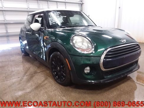 Used 2017 MINI Cooper 2-Door Hardtop image 1