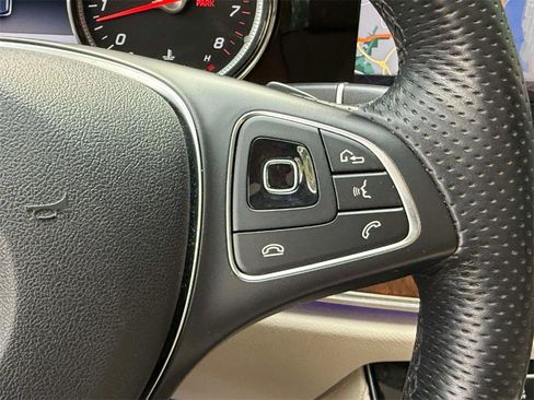 Used 2018 Mercedes-Benz E 400 4MATIC Wagon image 32