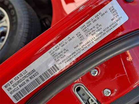 Used 2024 RAM 2500 Big Horn w/ Bed Utility Group image 27