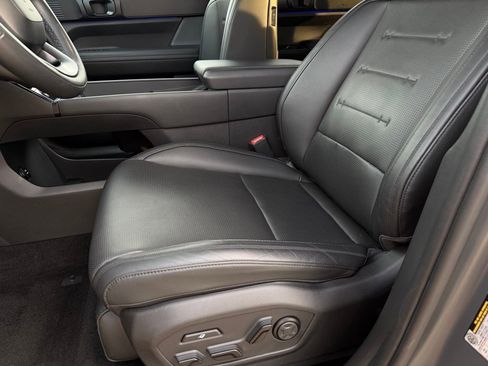 Used 2024 Hyundai Santa Fe Calligraphy image 10