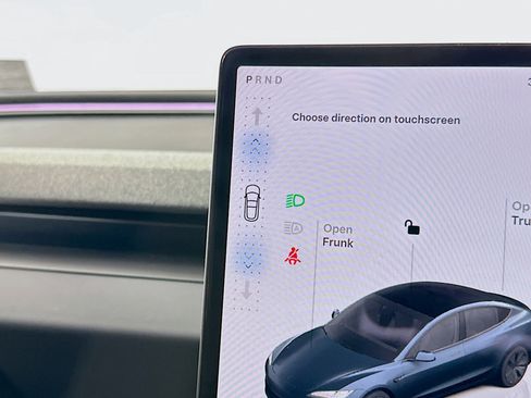 Used 2025 Tesla Model 3 Long Range image 23