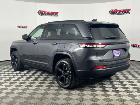 New 2025 Jeep Grand Cherokee Laredo image 6