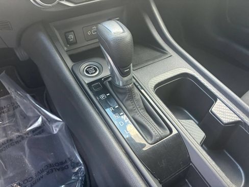 Used 2025 Nissan Sentra S FWD image 35