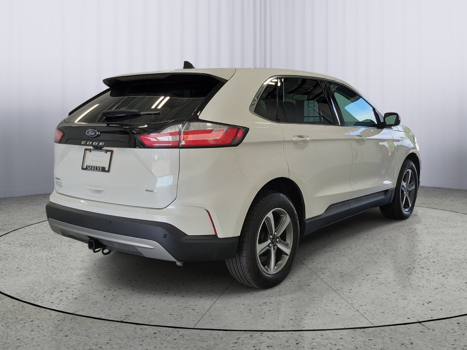 Certified 2023 Ford Edge SEL w/ Convenience Package AWD/4WD image 2