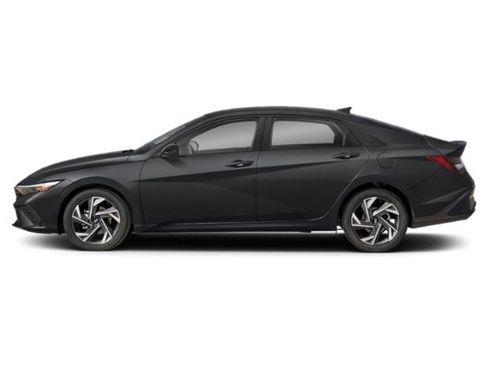 Certified 2025 Hyundai Elantra Sport image 3