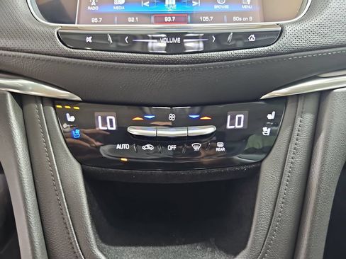 Used 2017 Cadillac XT5 Premium Luxury AWD/4WD image 28