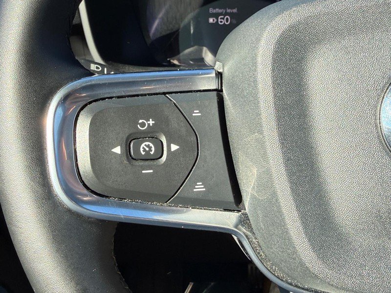 Used 2023 Volvo XC40 Recharge Ultimate w/ Protection Package Premier AWD/4WD image 19