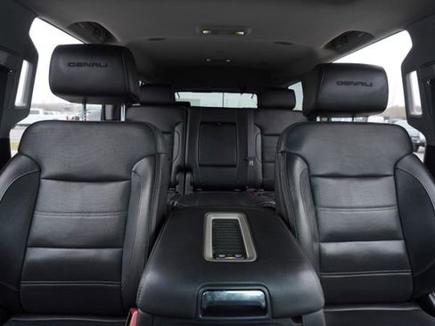 Used 2016 GMC Yukon Denali image 37