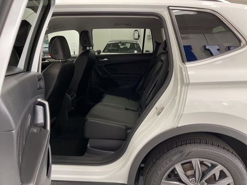 Certified 2022 Volkswagen Tiguan SE AWD/4WD image 8