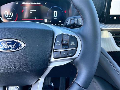New 2026 Ford Explorer Active w/ Active Comfort Package image 19
