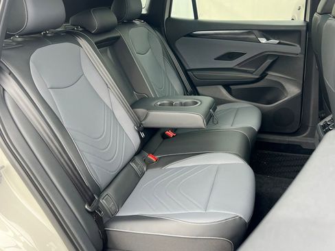 New 2026 Volkswagen Tiguan SE R-Line image 14