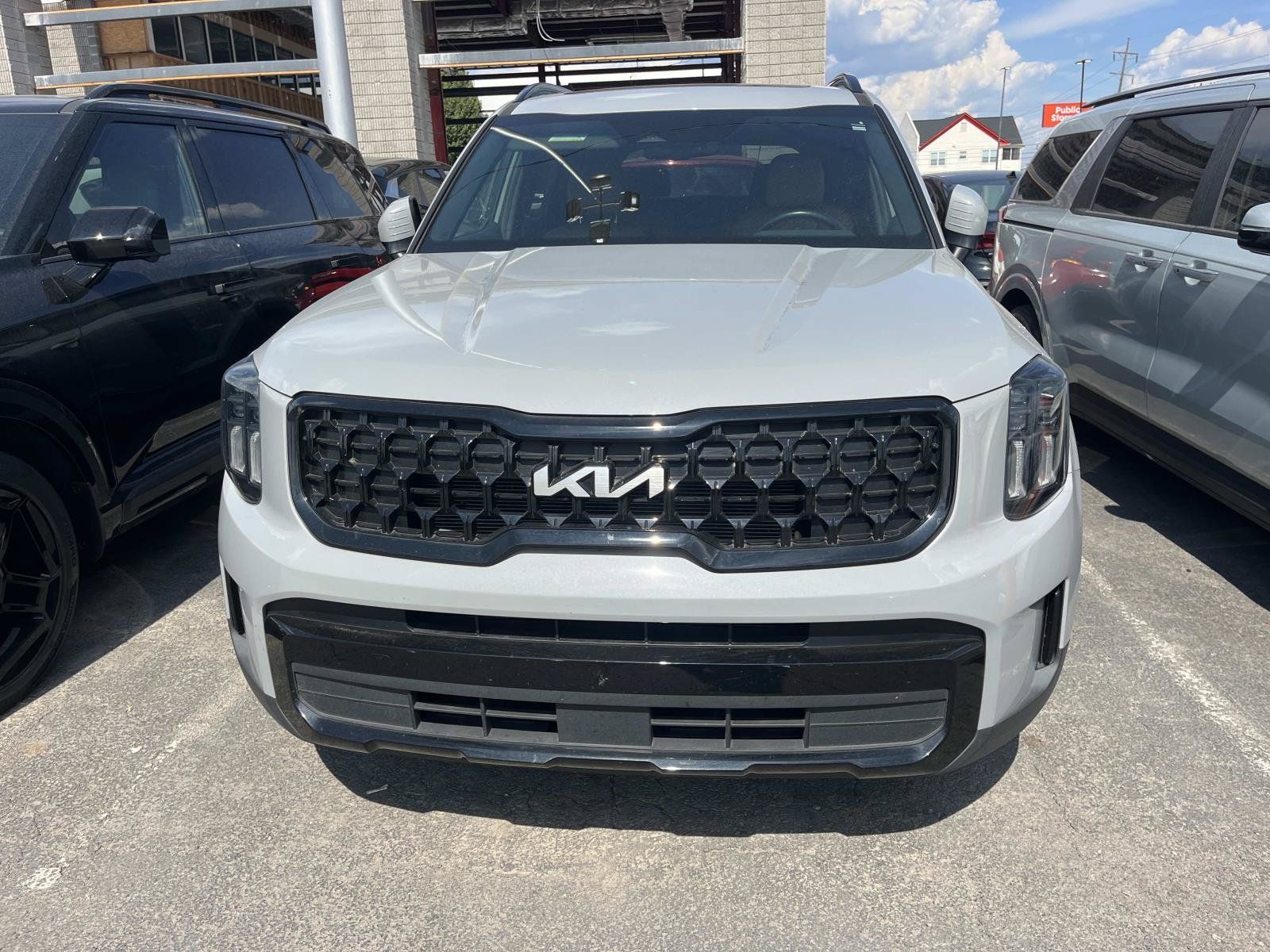Used 2024 Kia Telluride EX X-Line AWD/4WD image 2