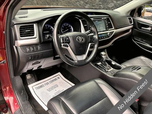 Used 2017 Toyota Highlander XLE w/ Protection Package #3 AWD/4WD image 12