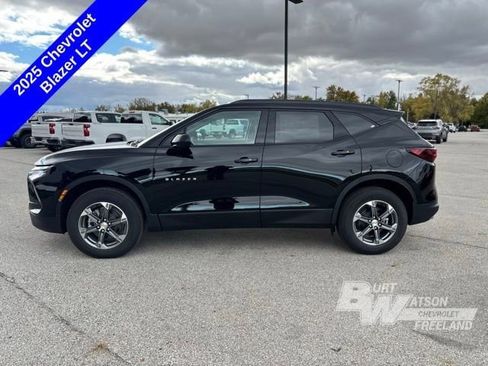 New 2025 Chevrolet Blazer LT w/ Convenience Package image 3