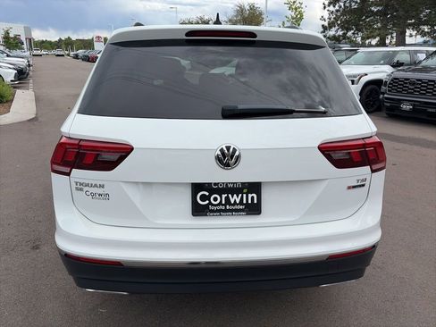Used 2018 Volkswagen Tiguan SE w/ Panoramic Sunroof Package AWD/4WD image 8