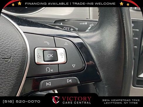 Used 2015 Volkswagen Golf S image 24