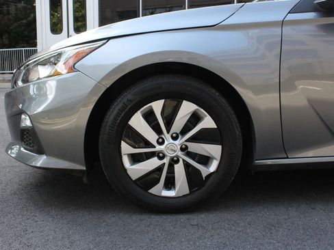 Used 2022 Nissan Altima 2.5 S FWD image 10