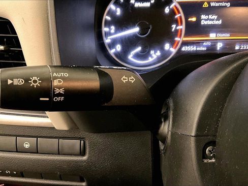 Used 2021 Nissan Rogue SV image 30