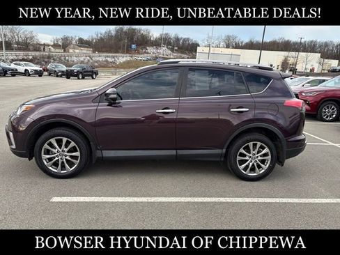 Used 2018 Toyota RAV4 Limited image 2