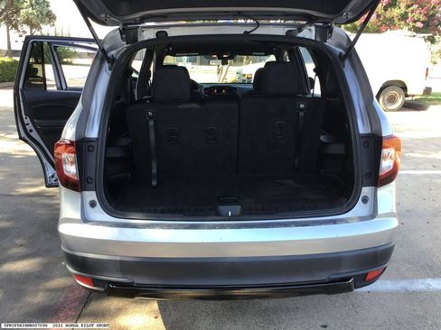 Used 2022 Honda Pilot Sport image 11