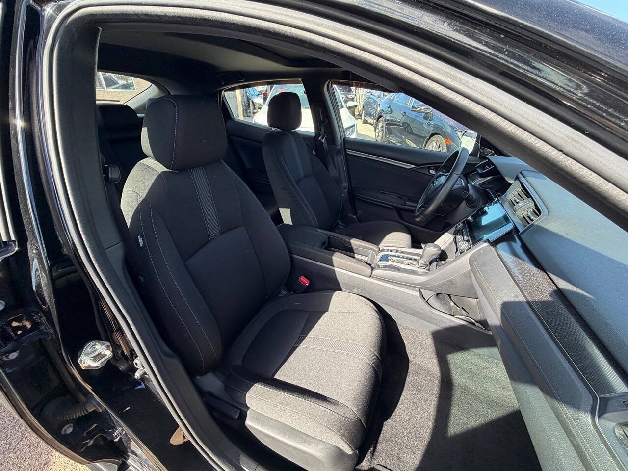 Used 2019 Honda Civic EX image 9