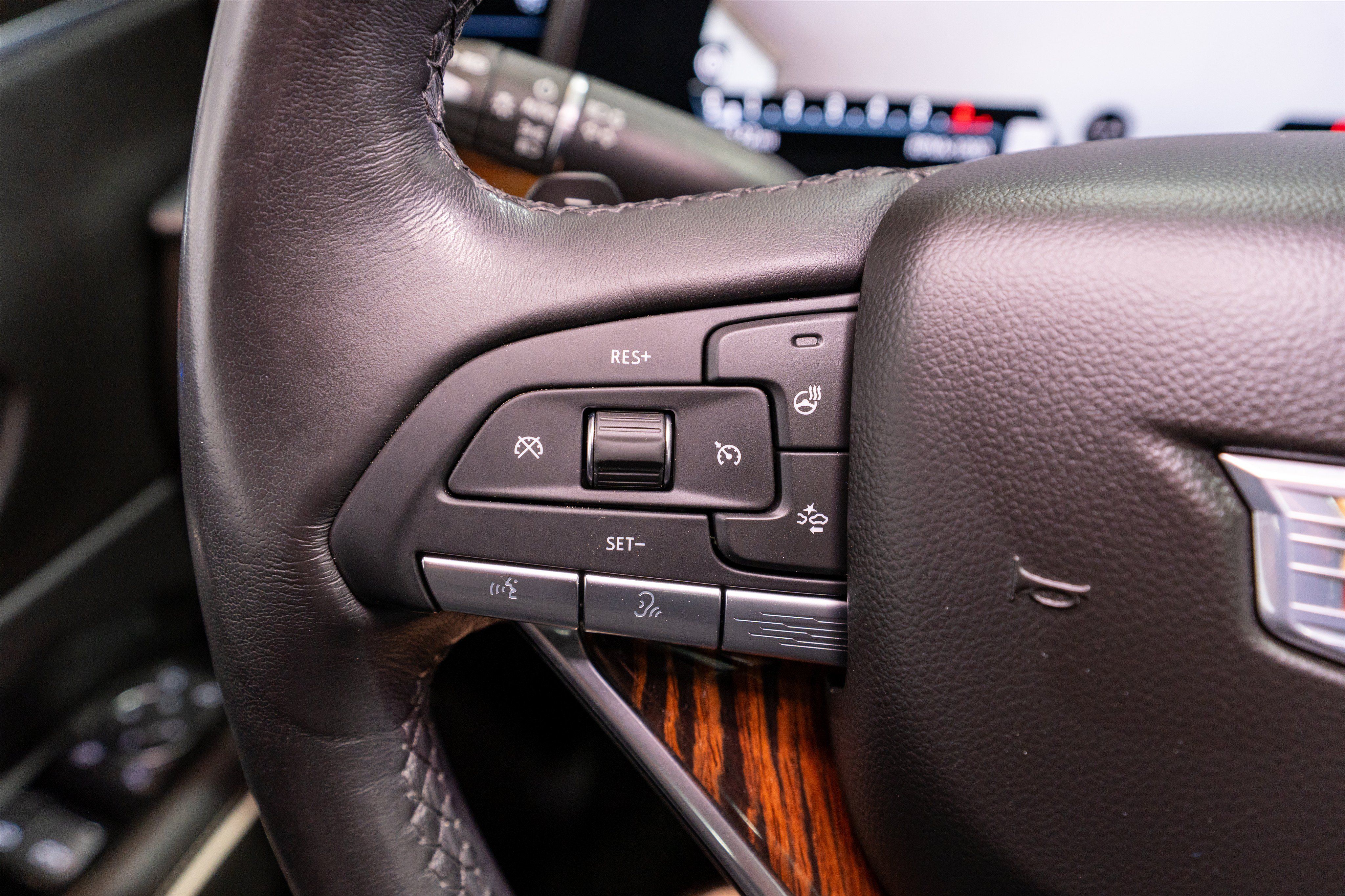 Used 2021 Cadillac Escalade Premium Luxury w/ Driver Assist Tech Package RWD image 30