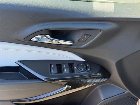 Used 2025 Chevrolet Trax LT w/ Driver Confidence Package image 14