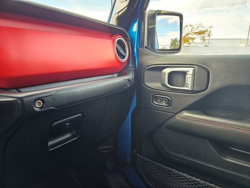 Used 2020 Jeep Gladiator Rubicon image 27