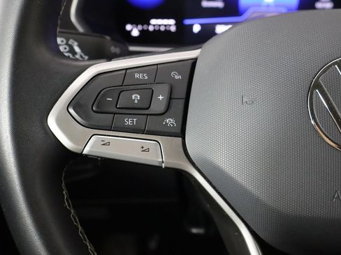 Used 2023 Volkswagen Tiguan SE FWD image 8