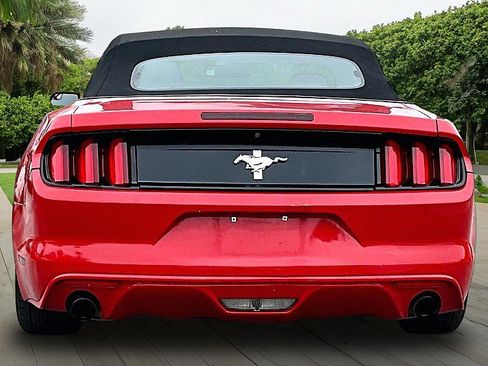 Used 2016 Ford Mustang Convertible RWD image 3