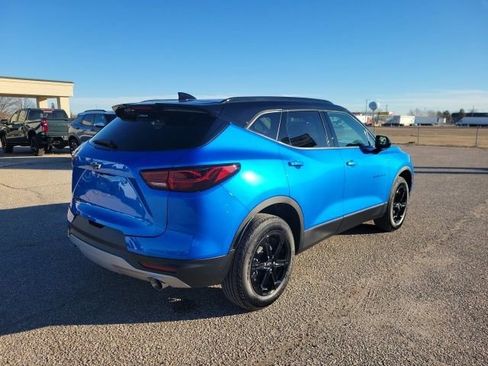 New 2025 Chevrolet Blazer LT w/ Midnight/Sport Edition image 23