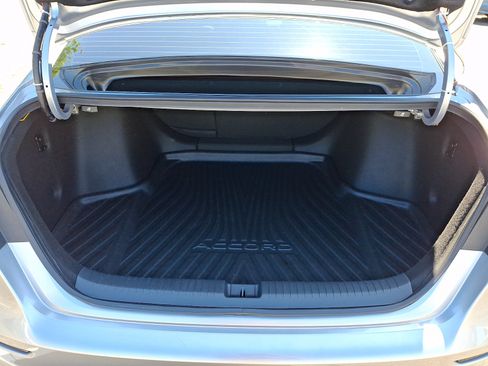 Used 2025 Honda Accord SE image 30
