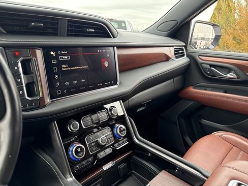 Used 2023 GMC Yukon XL Denali Ultimate image 22