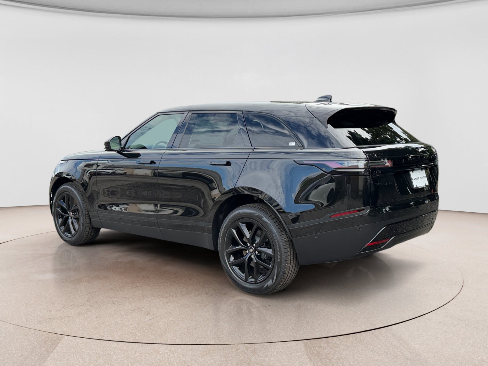 New 2026 Land Rover Range Rover Velar S AWD/4WD image 3
